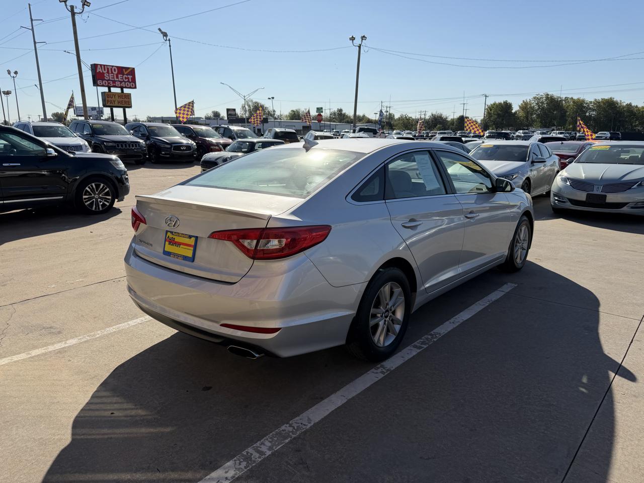 Hyundai Sonata 4dr Sdn 2.4L SE 2015