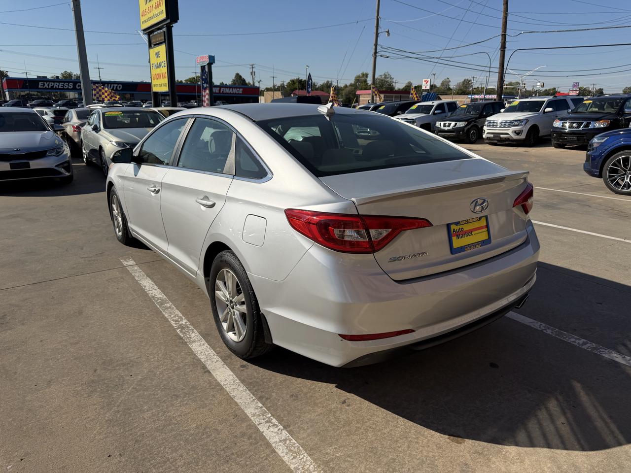 Hyundai Sonata 4dr Sdn 2.4L SE 2015