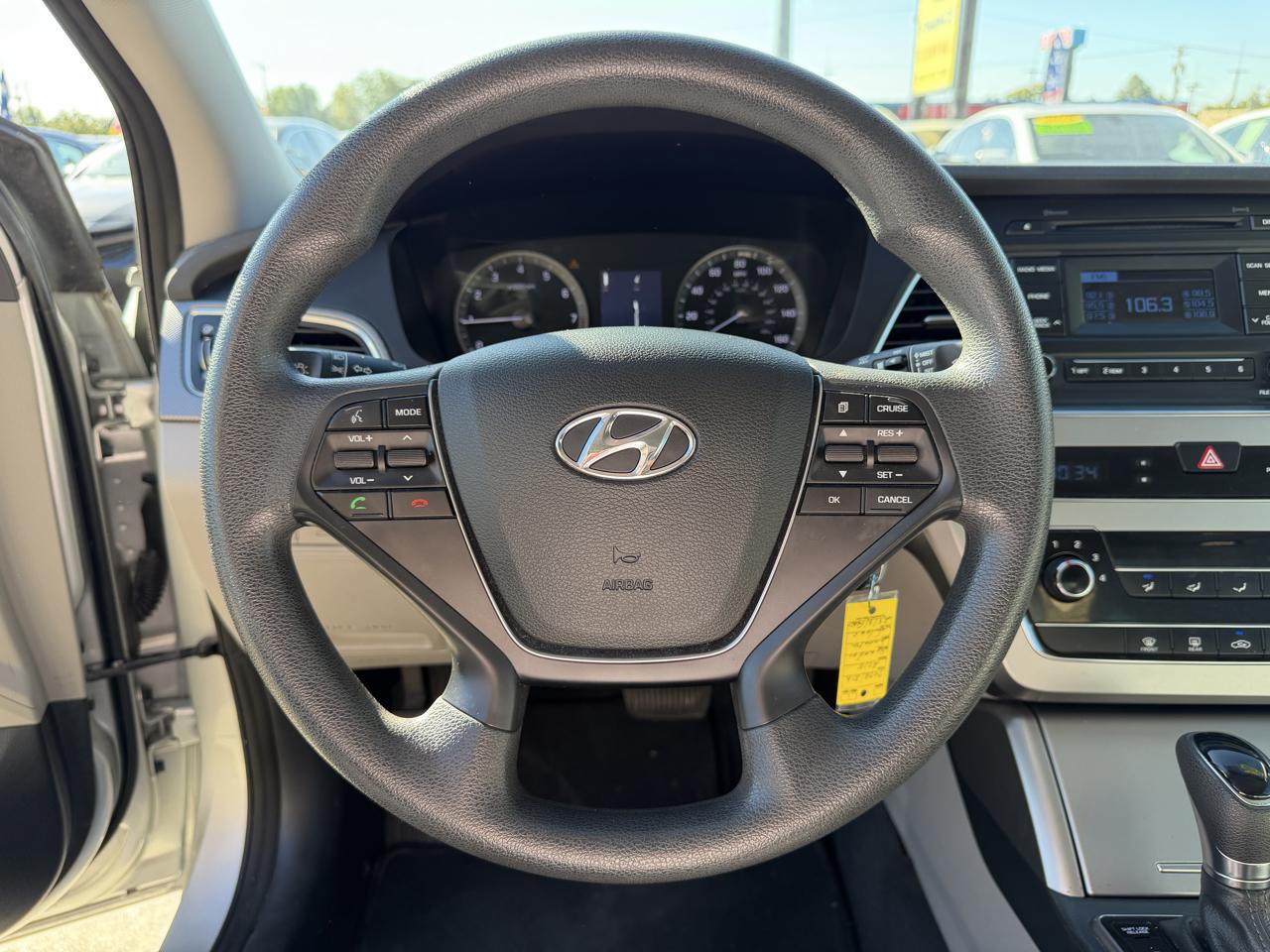 Hyundai Sonata 4dr Sdn 2.4L SE 2015