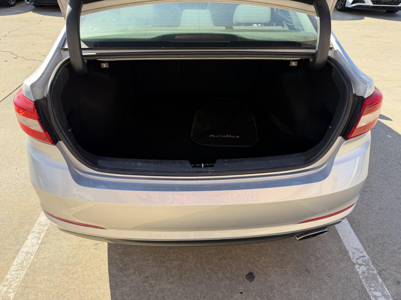 Hyundai Sonata 4dr Sdn 2.4L SE 2015