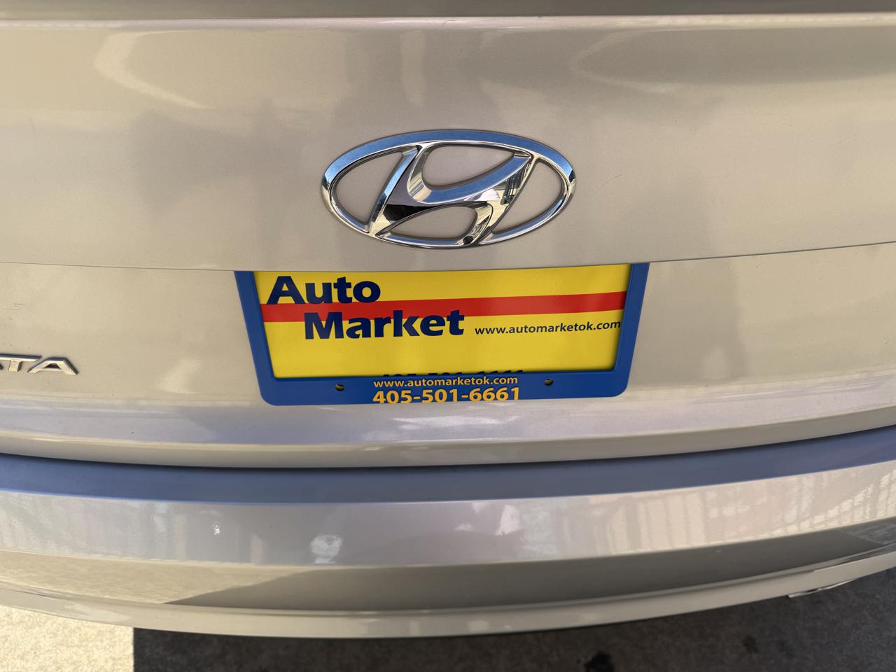 Hyundai Sonata 4dr Sdn 2.4L SE 2015