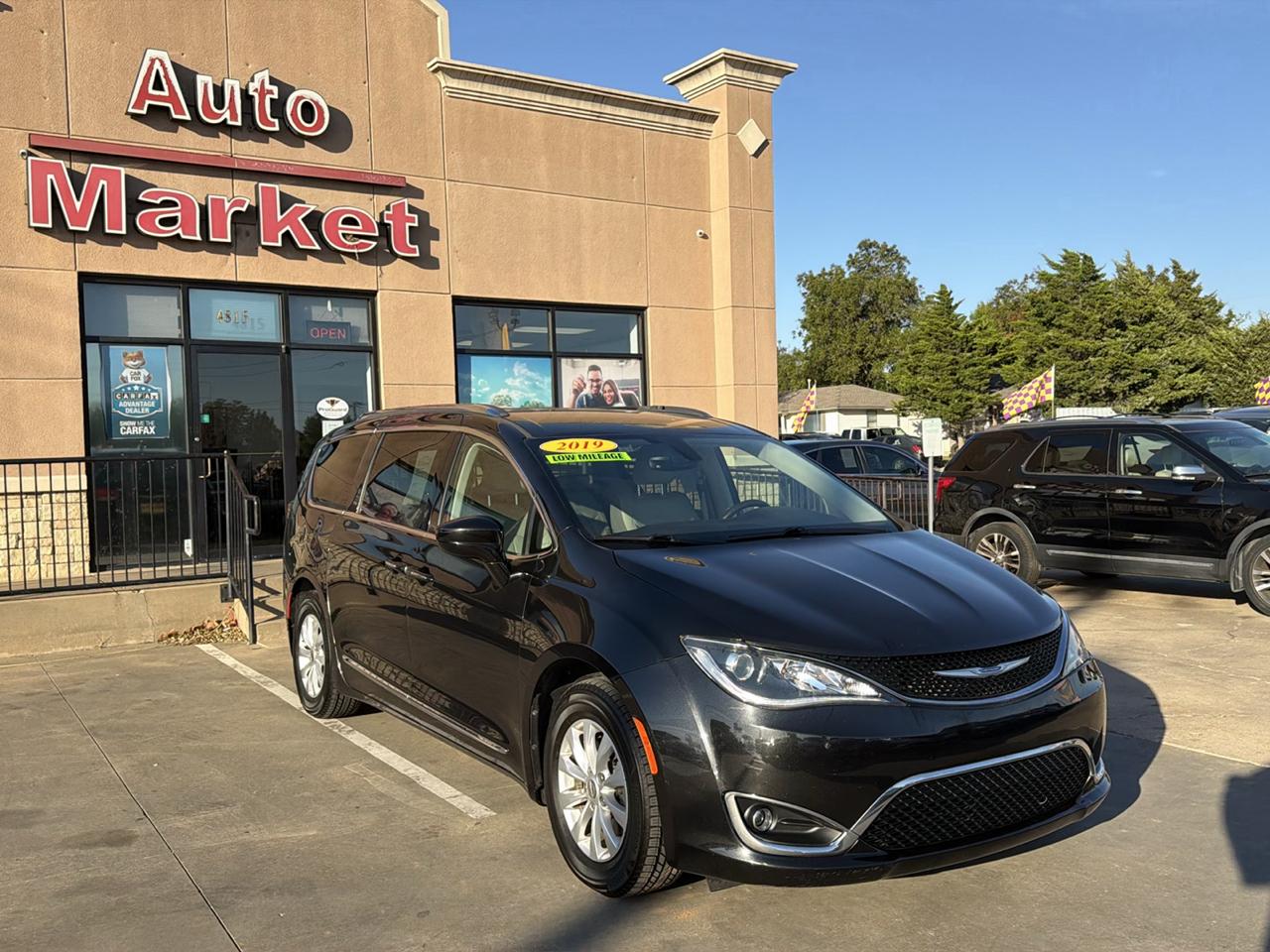 Chrysler Pacifica Touring L FWD 2019