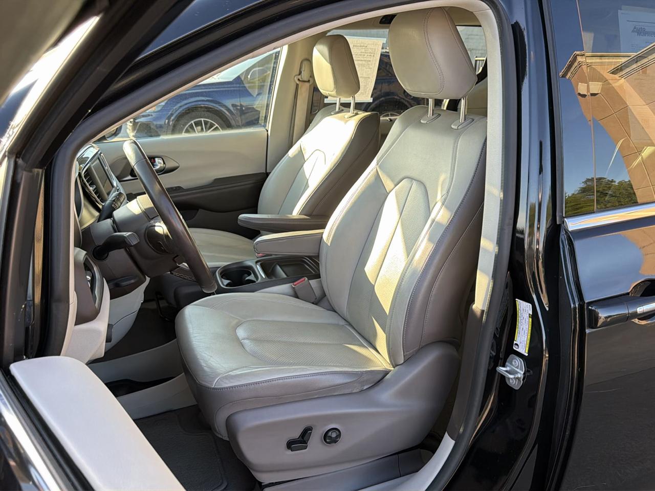 Chrysler Pacifica Touring L FWD 2019