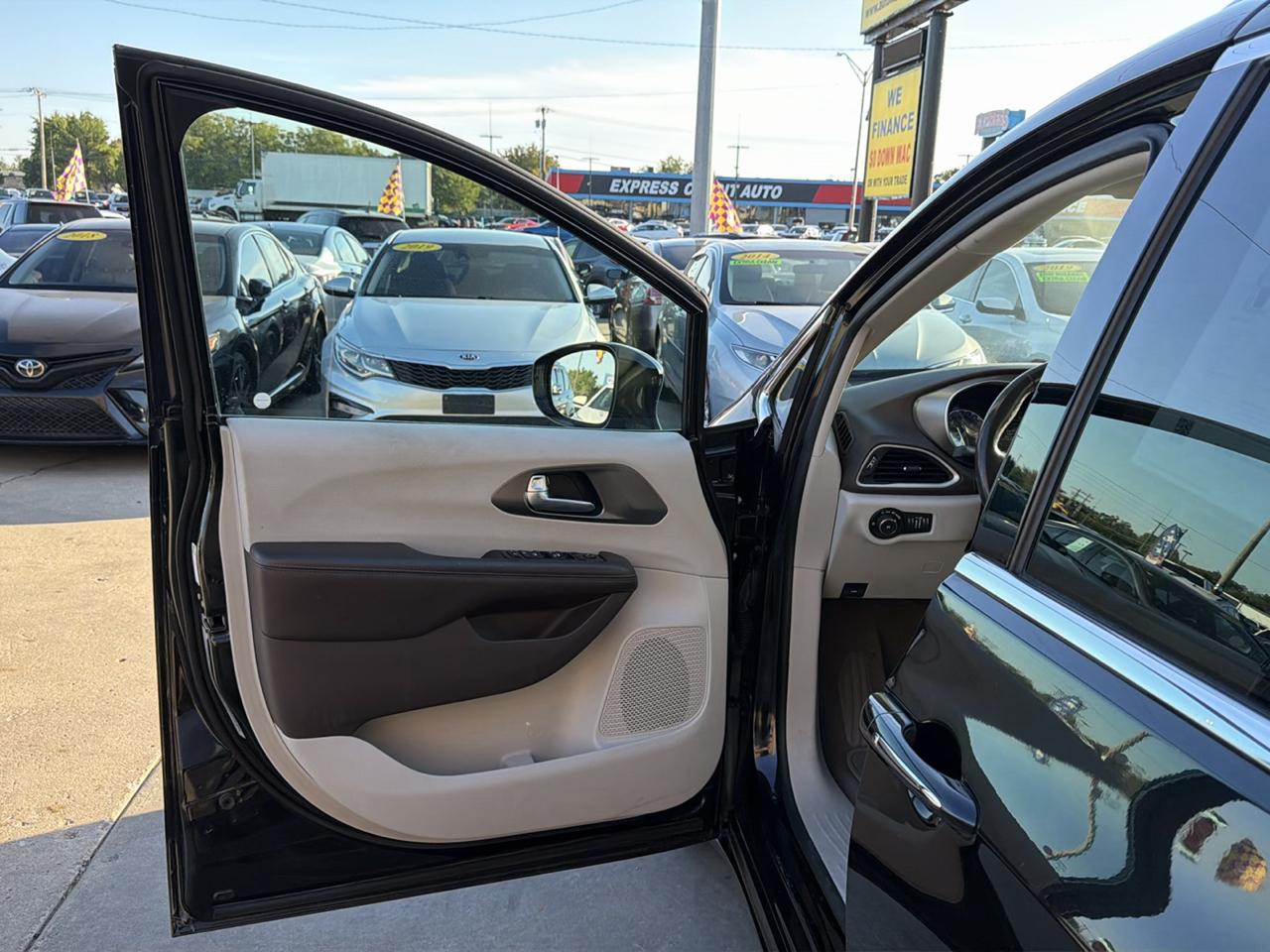 Chrysler Pacifica Touring L FWD 2019