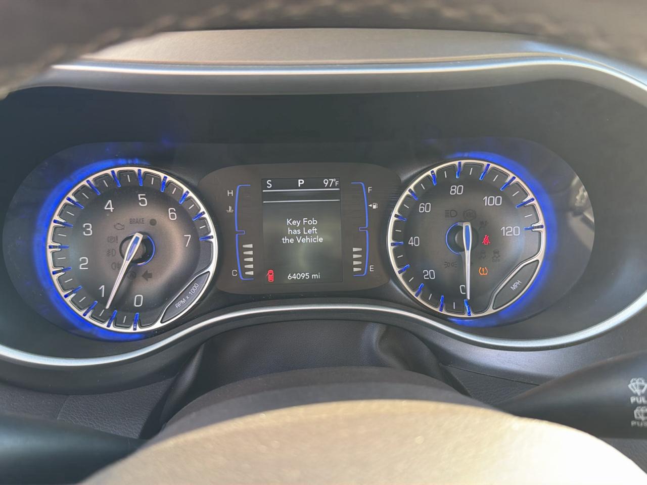 Chrysler Pacifica Touring L FWD 2019