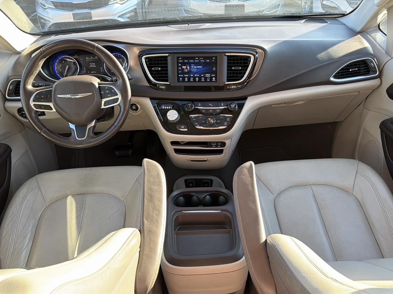Chrysler Pacifica Touring L FWD 2019