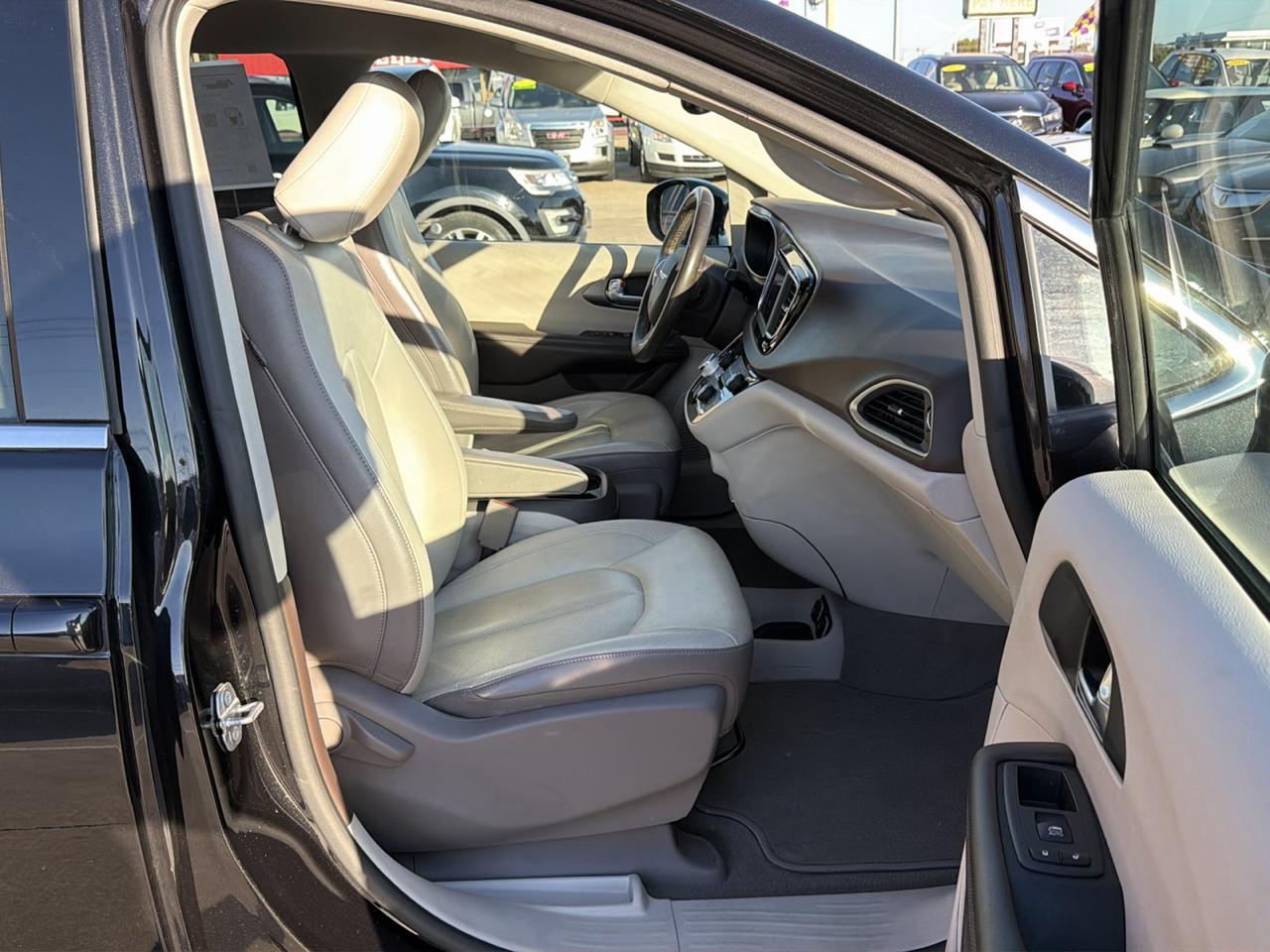 Chrysler Pacifica Touring L FWD 2019