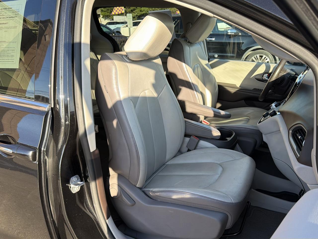 Chrysler Pacifica Touring L FWD 2019