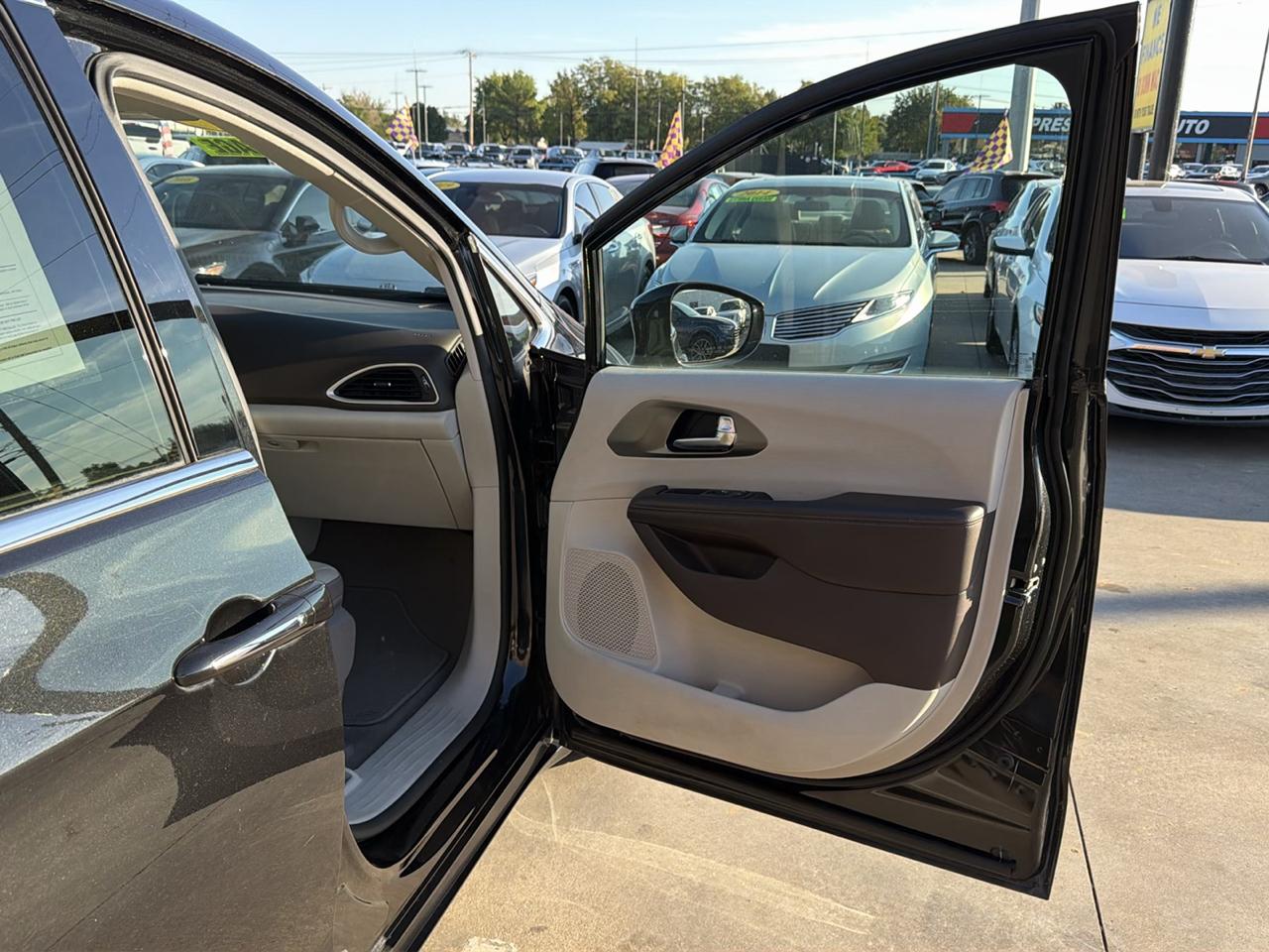 Chrysler Pacifica Touring L FWD 2019