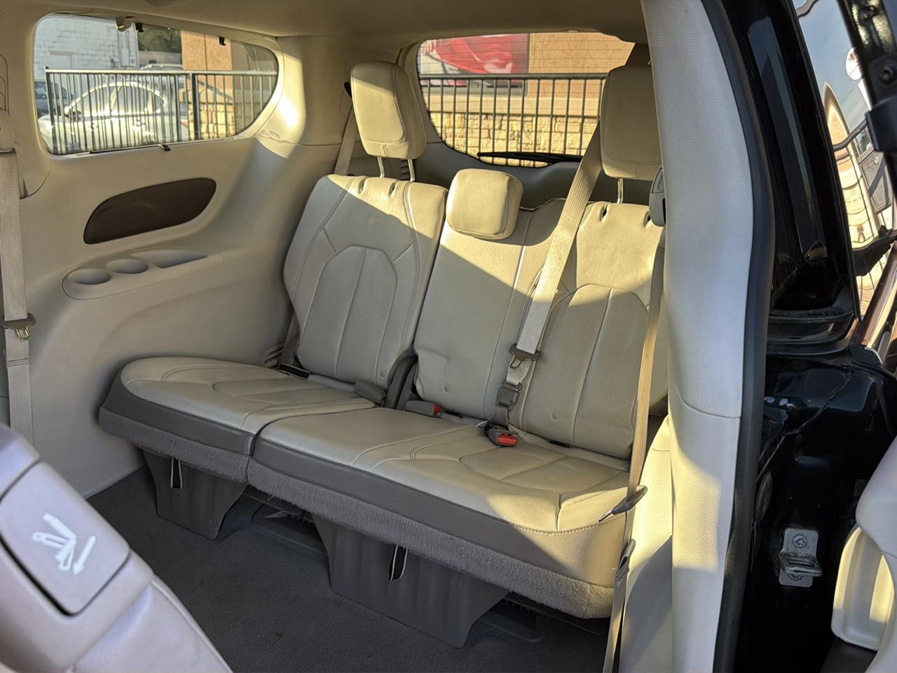 Chrysler Pacifica Touring L FWD 2019