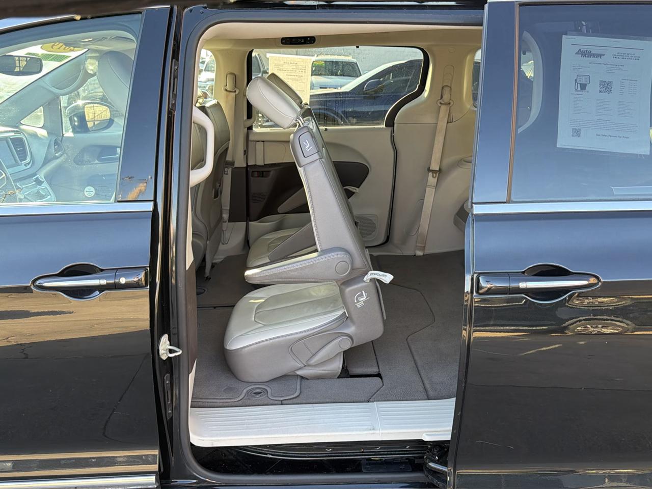 Chrysler Pacifica Touring L FWD 2019
