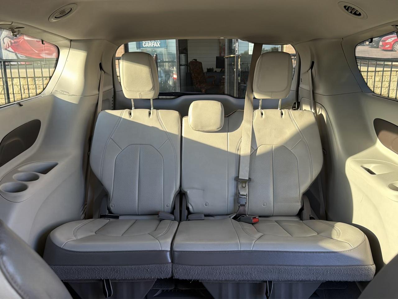 Chrysler Pacifica Touring L FWD 2019