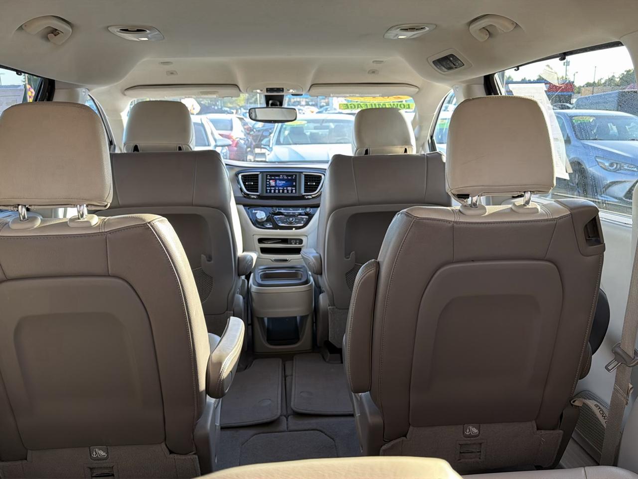Chrysler Pacifica Touring L FWD 2019