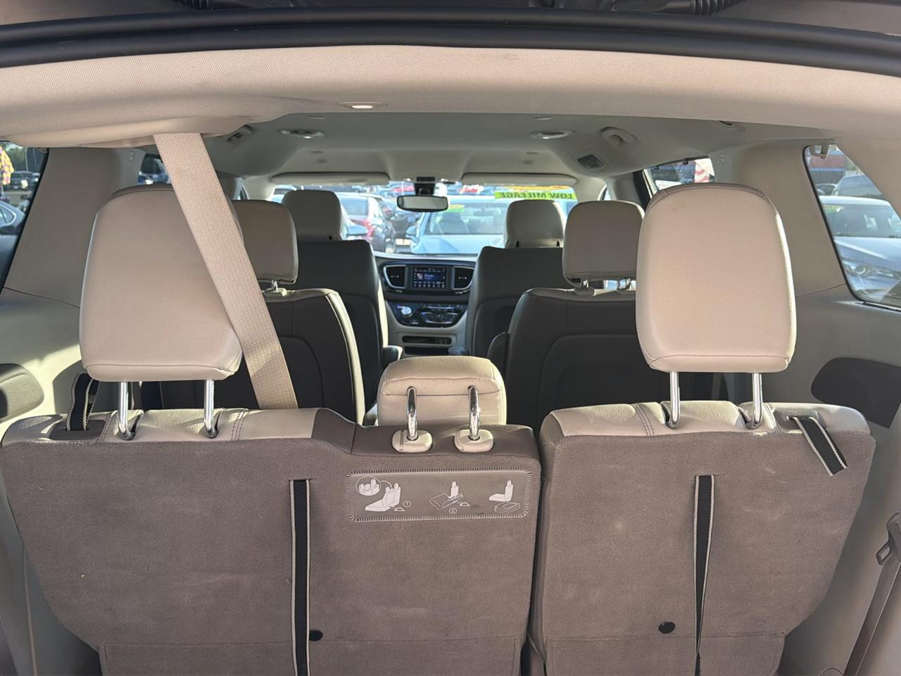 Chrysler Pacifica Touring L FWD 2019