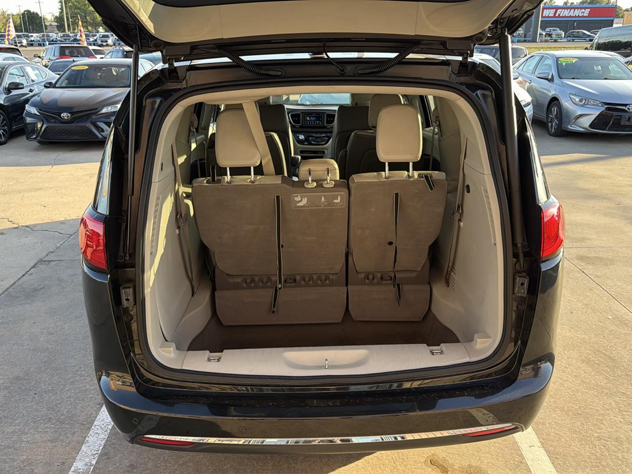 Chrysler Pacifica Touring L FWD 2019