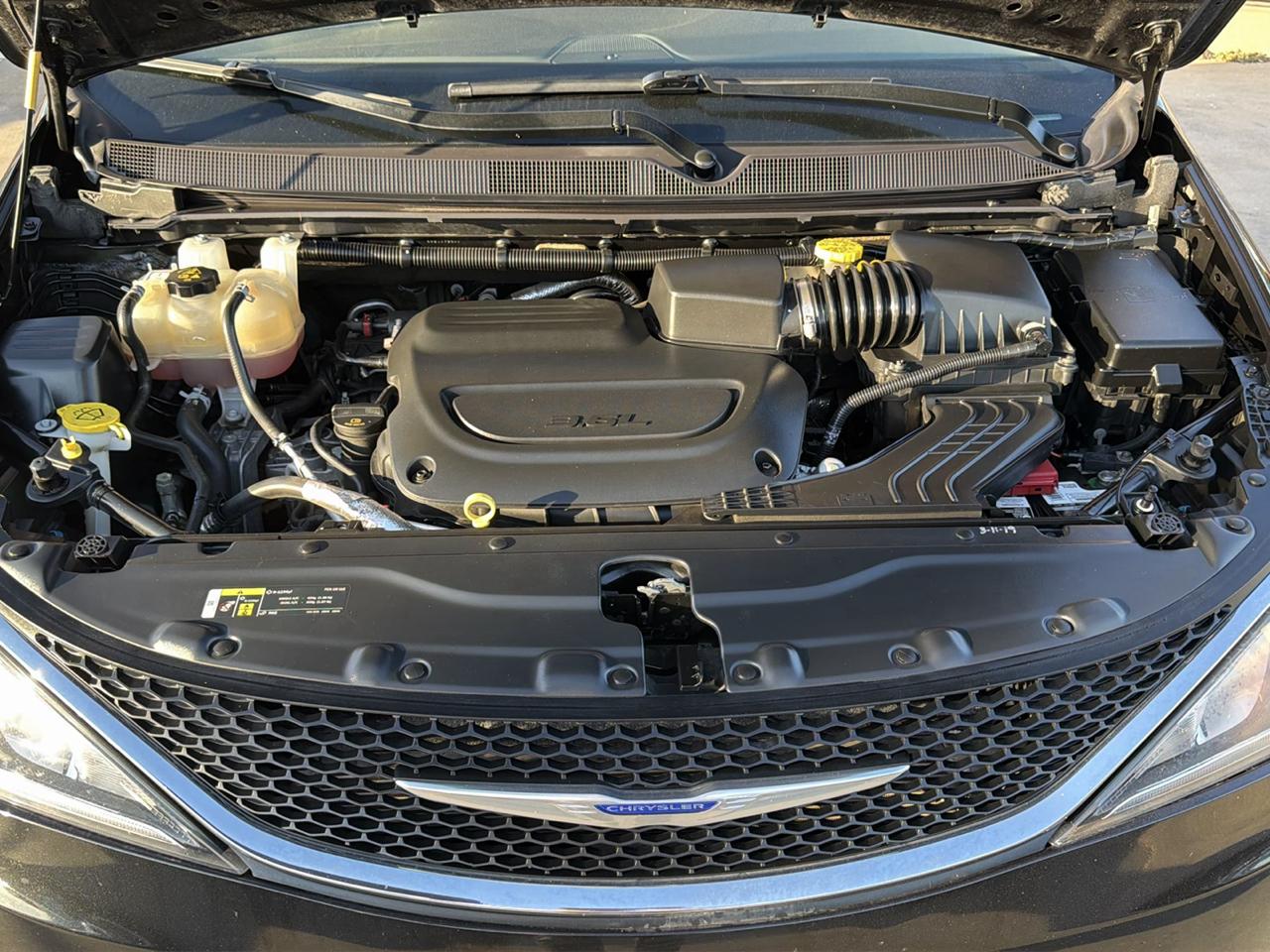 Chrysler Pacifica Touring L FWD 2019