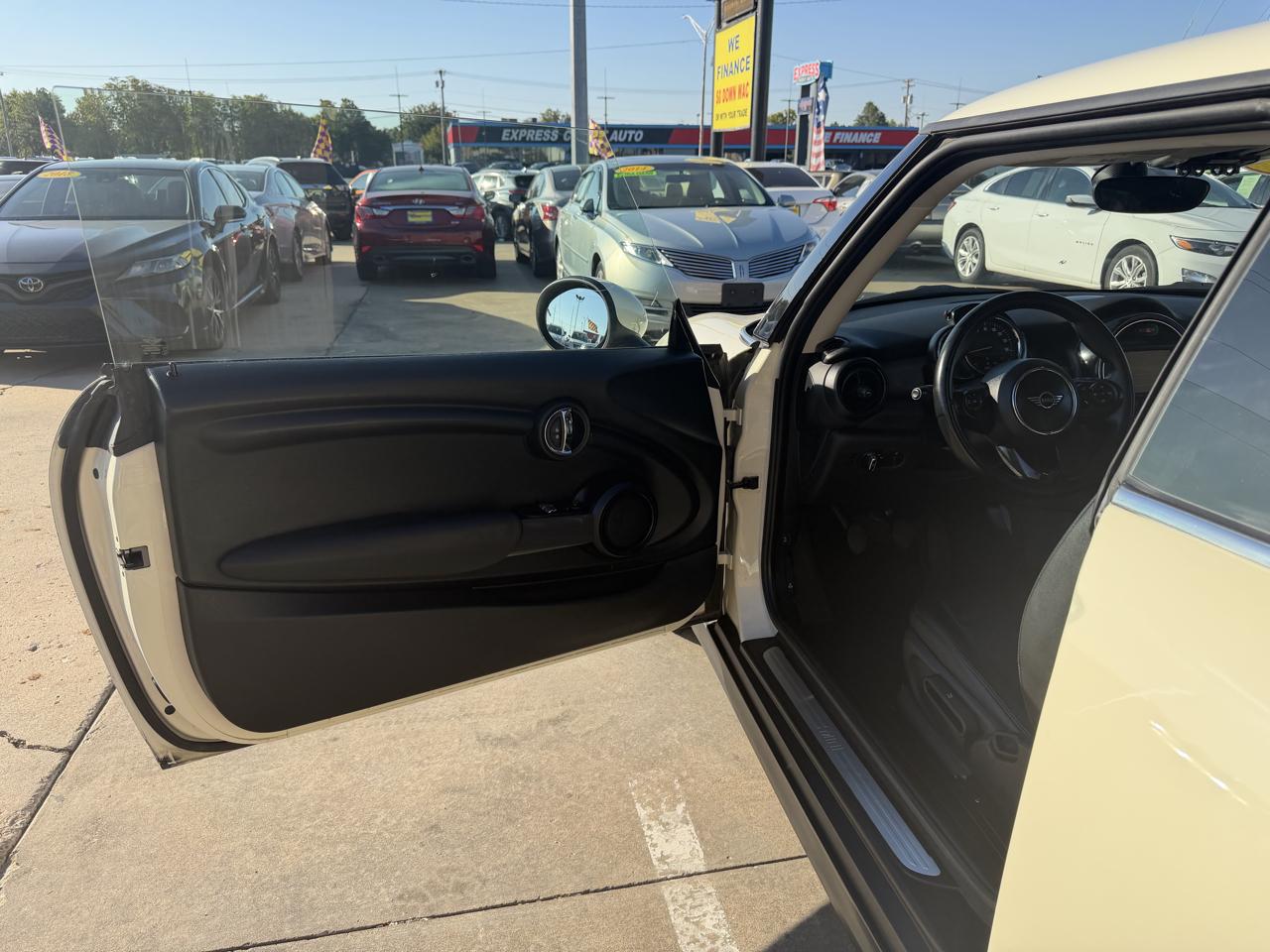 MINI Hardtop 2 Door Cooper FWD 2019