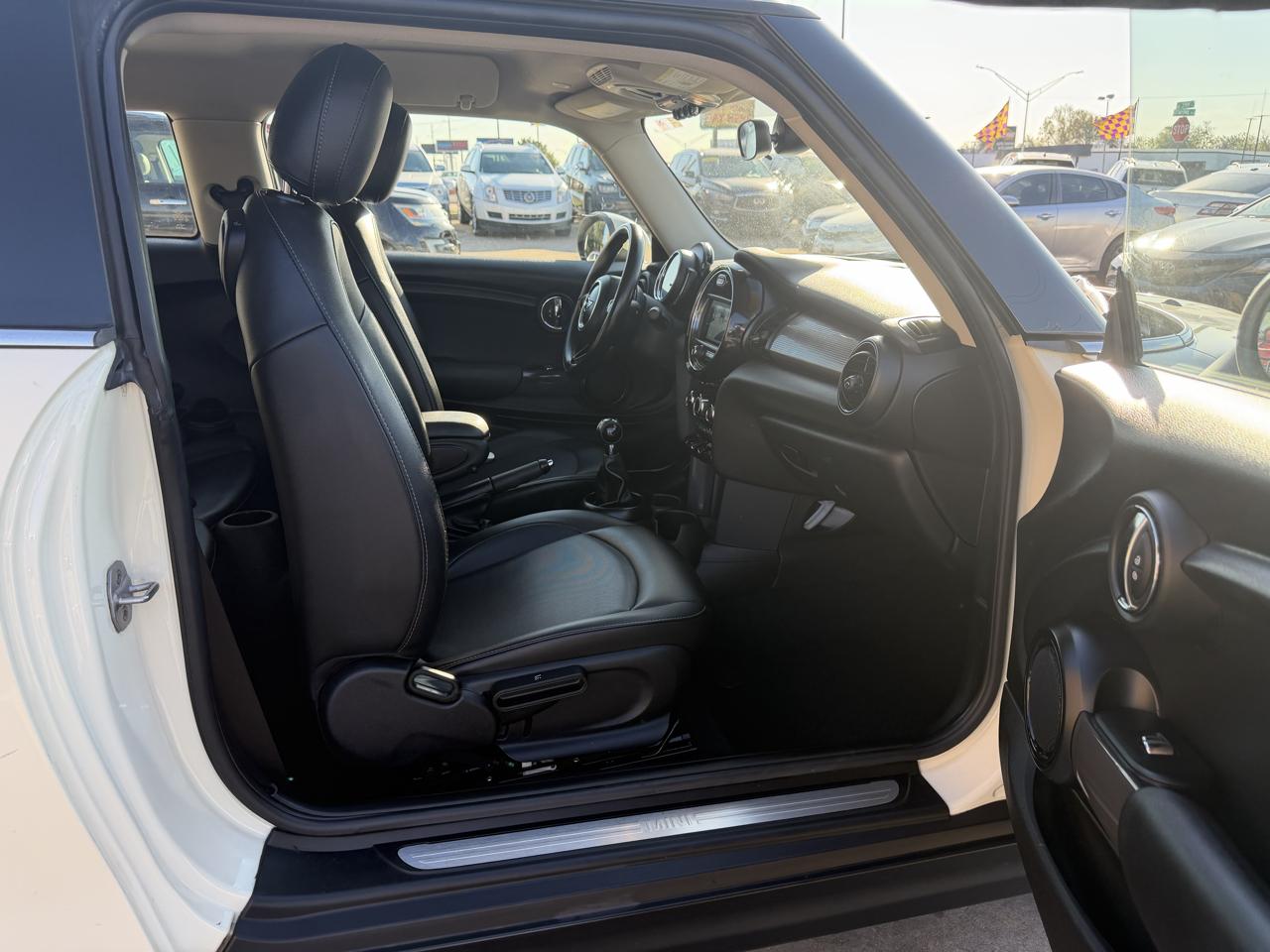 MINI Hardtop 2 Door Cooper FWD 2019
