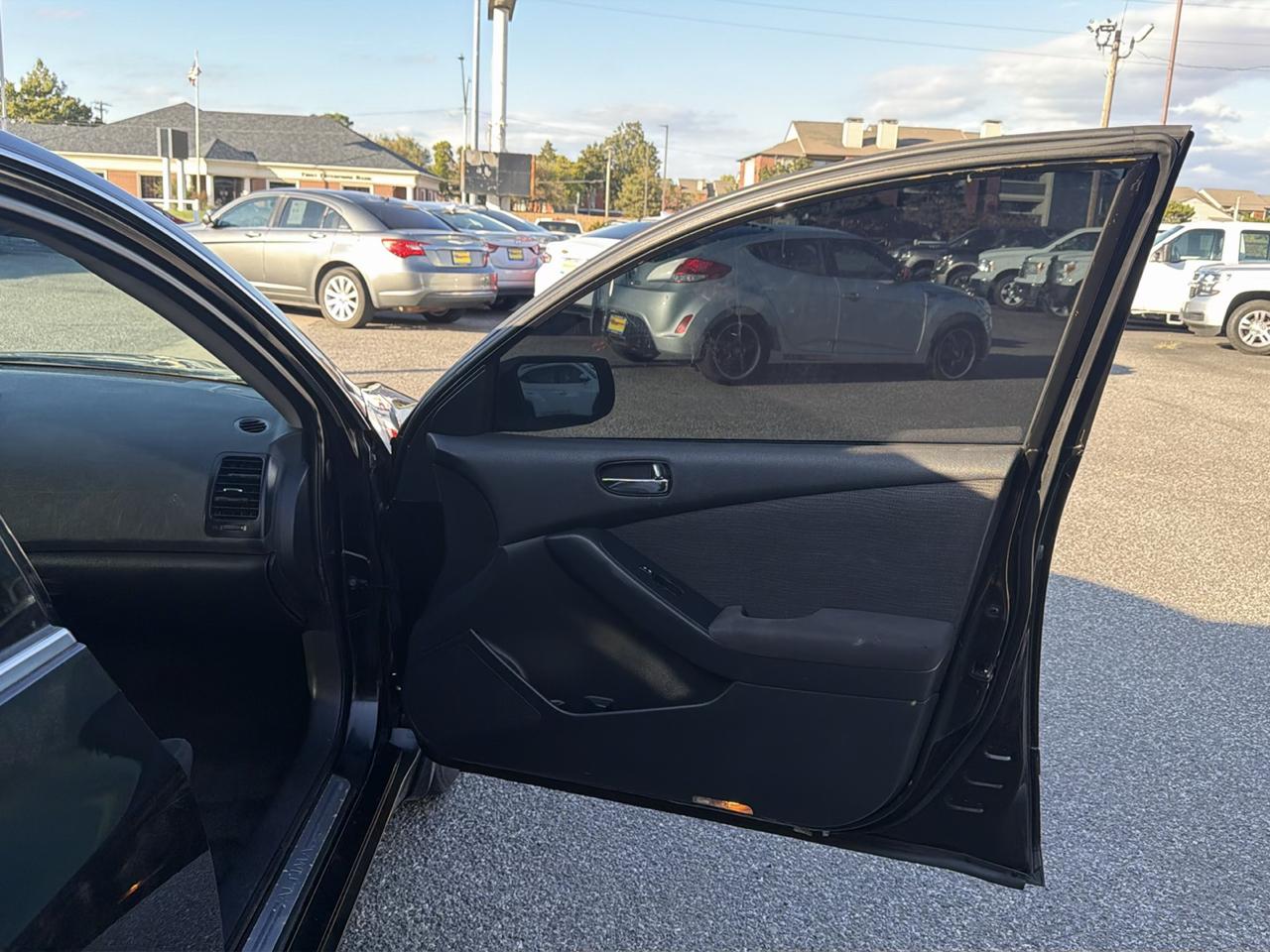 Nissan Altima 4dr Sdn I4 CVT 2.5 S 2012