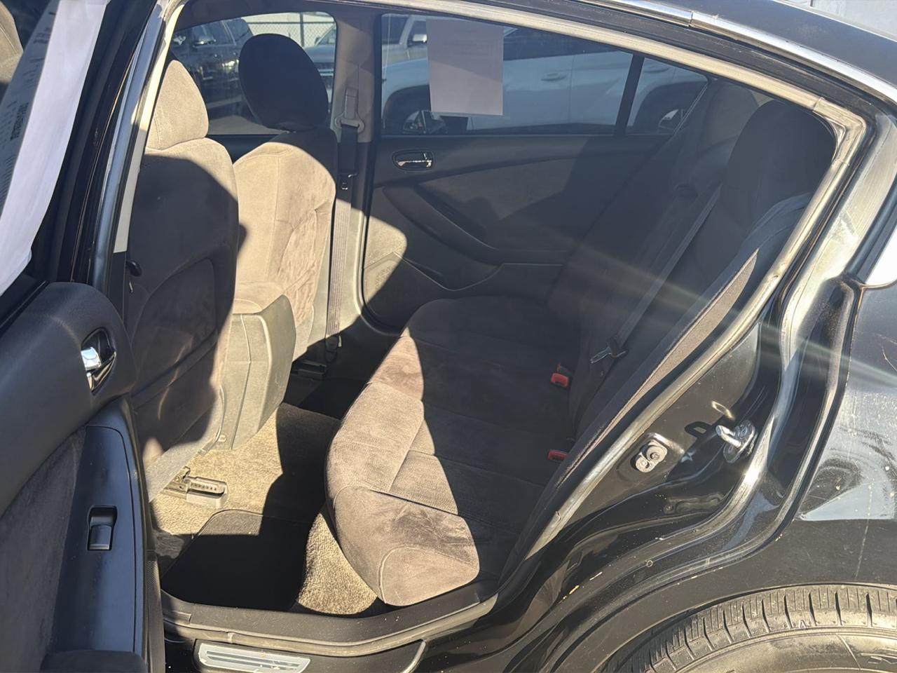 Nissan Altima 4dr Sdn I4 CVT 2.5 S 2012