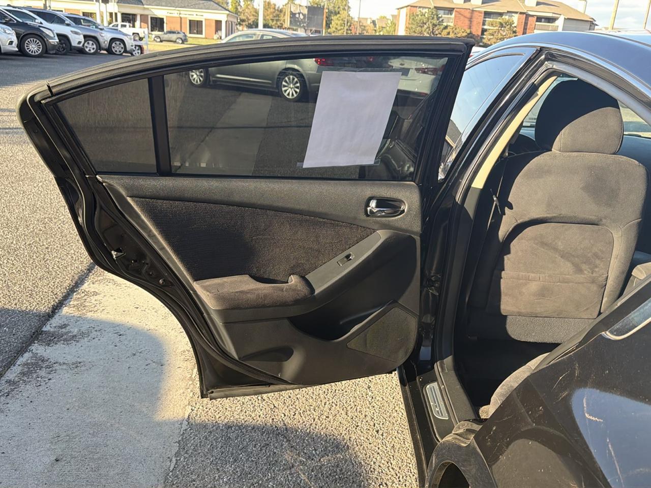 Nissan Altima 4dr Sdn I4 CVT 2.5 S 2012