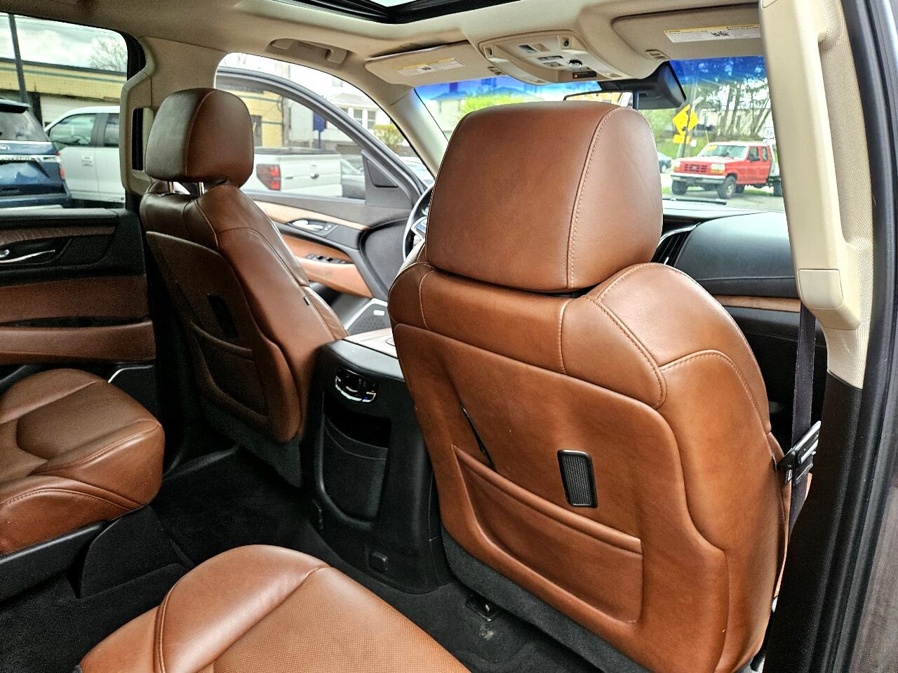 2016 Cadillac Escalade Luxury 4WD 41