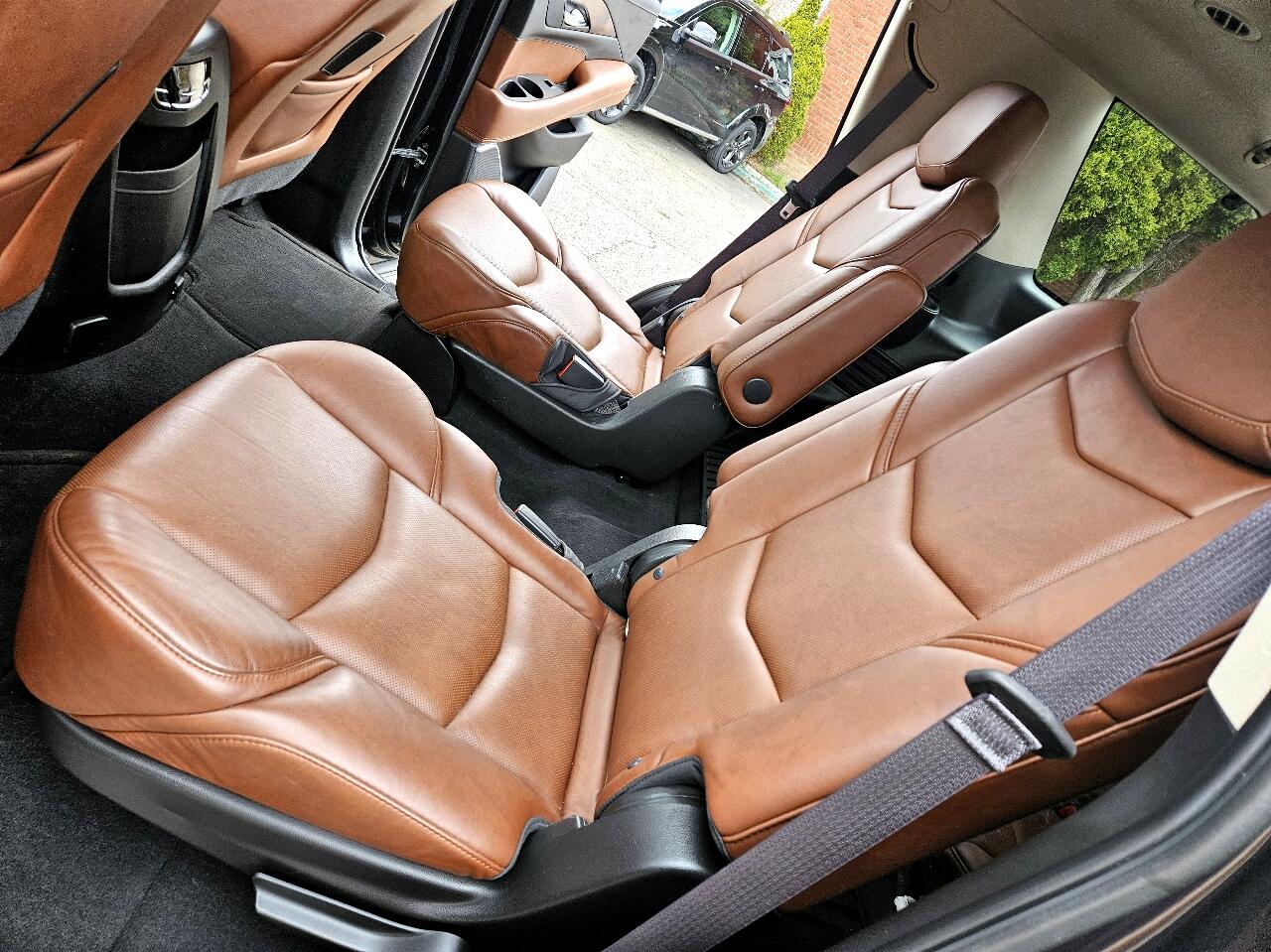 2016 Cadillac Escalade Luxury 4WD 44