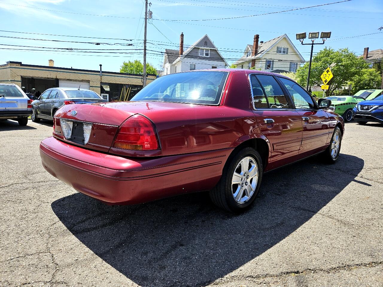 2003 Ford Crown Victoria LX 11