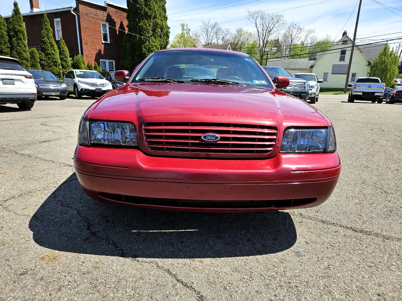 2003 Ford Crown Victoria LX 18