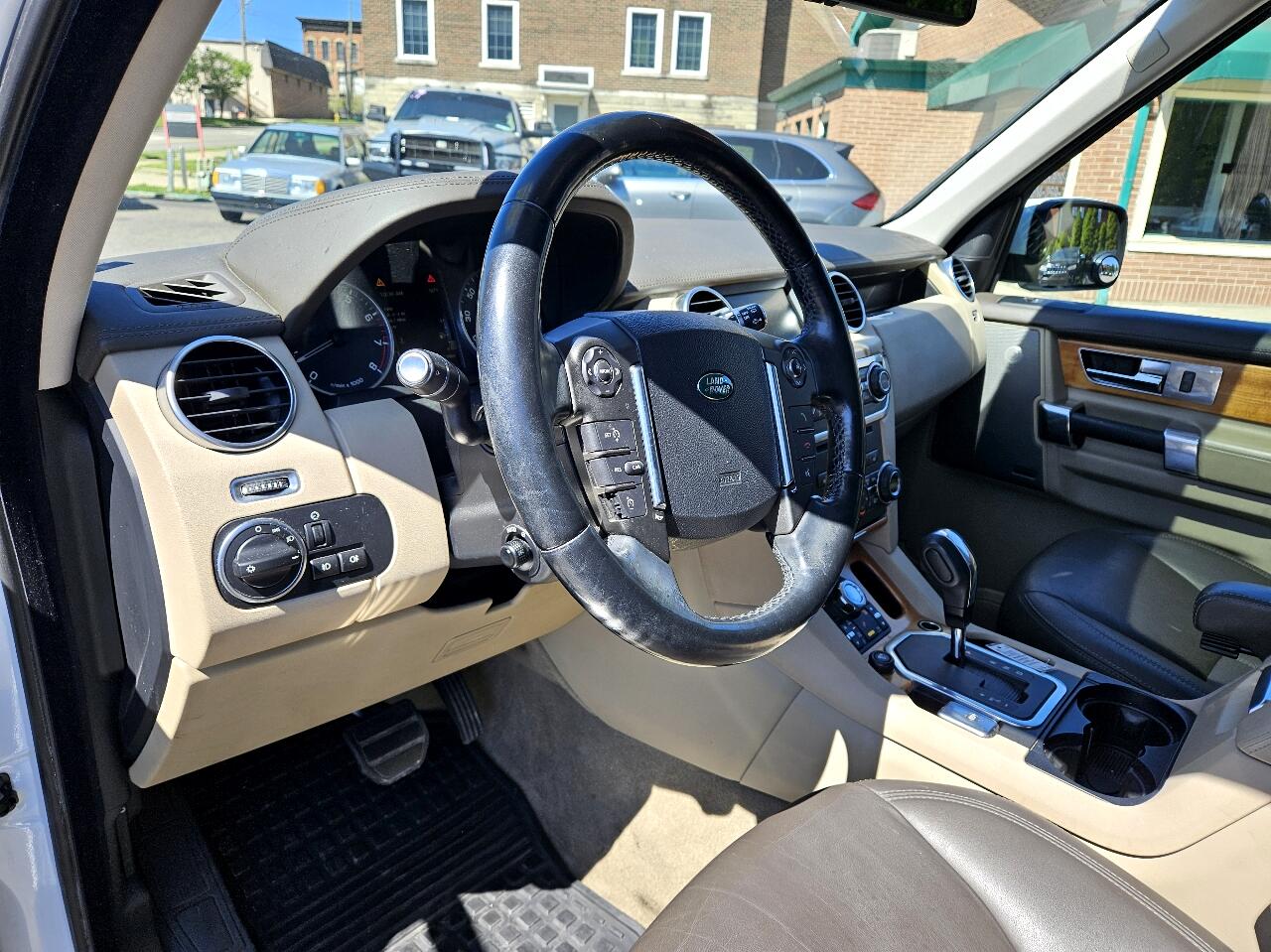 2013 Land Rover LR4 HSE Luxury 28