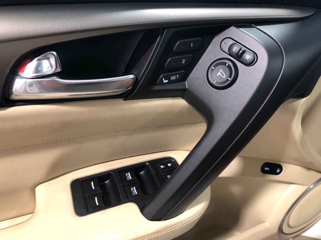 2013 Acura TL Technology photo 12