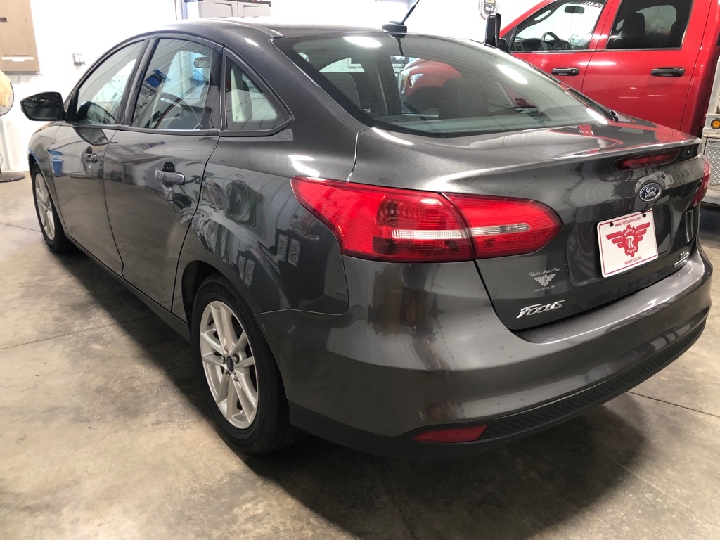 Ford Focus 4dr Sdn SE 2016
