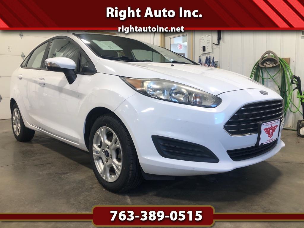 2016 Ford Fiesta 4dr Sdn SE