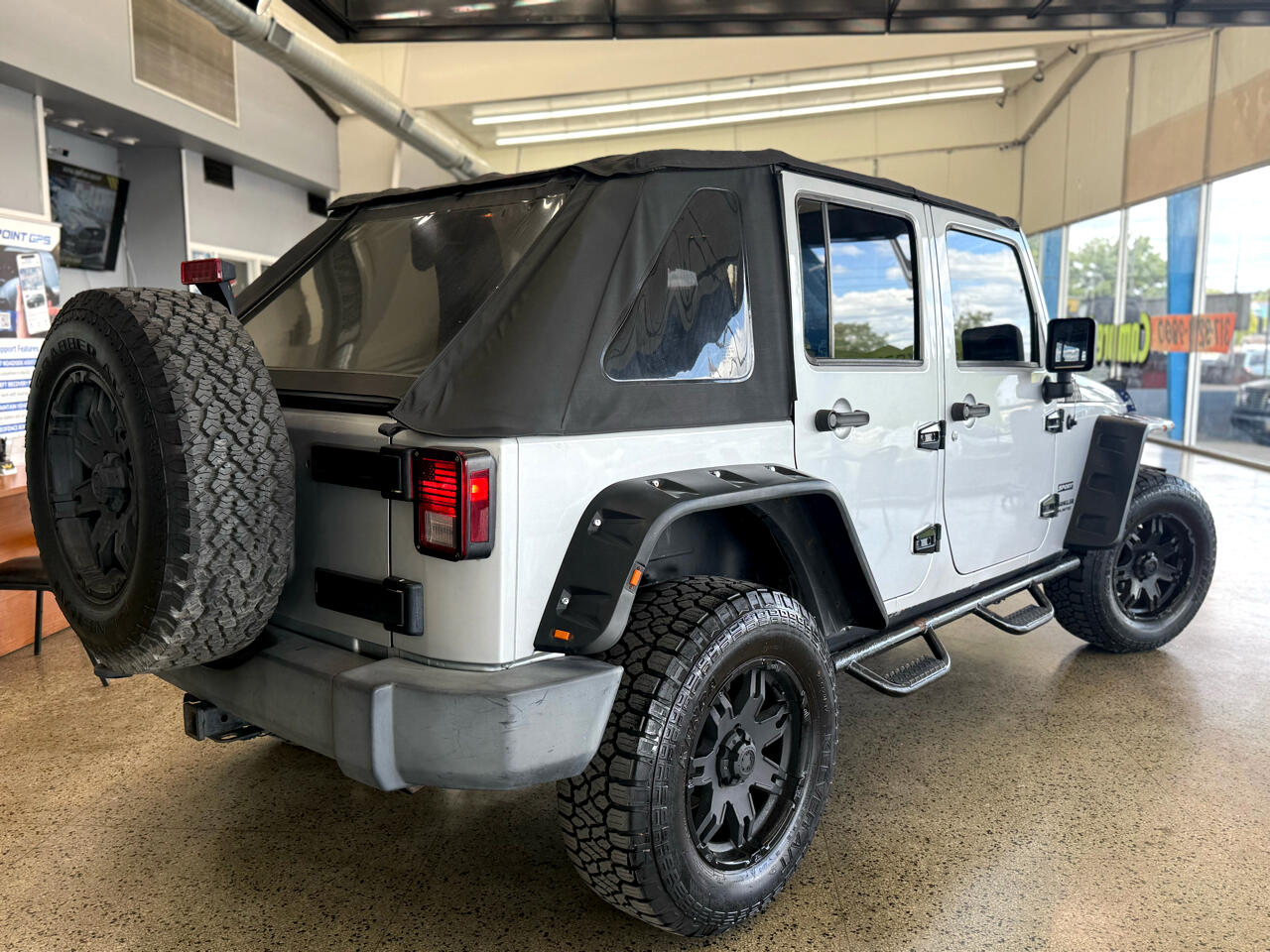 Jeep Wrangler Unlimited Sport 4WD 2012