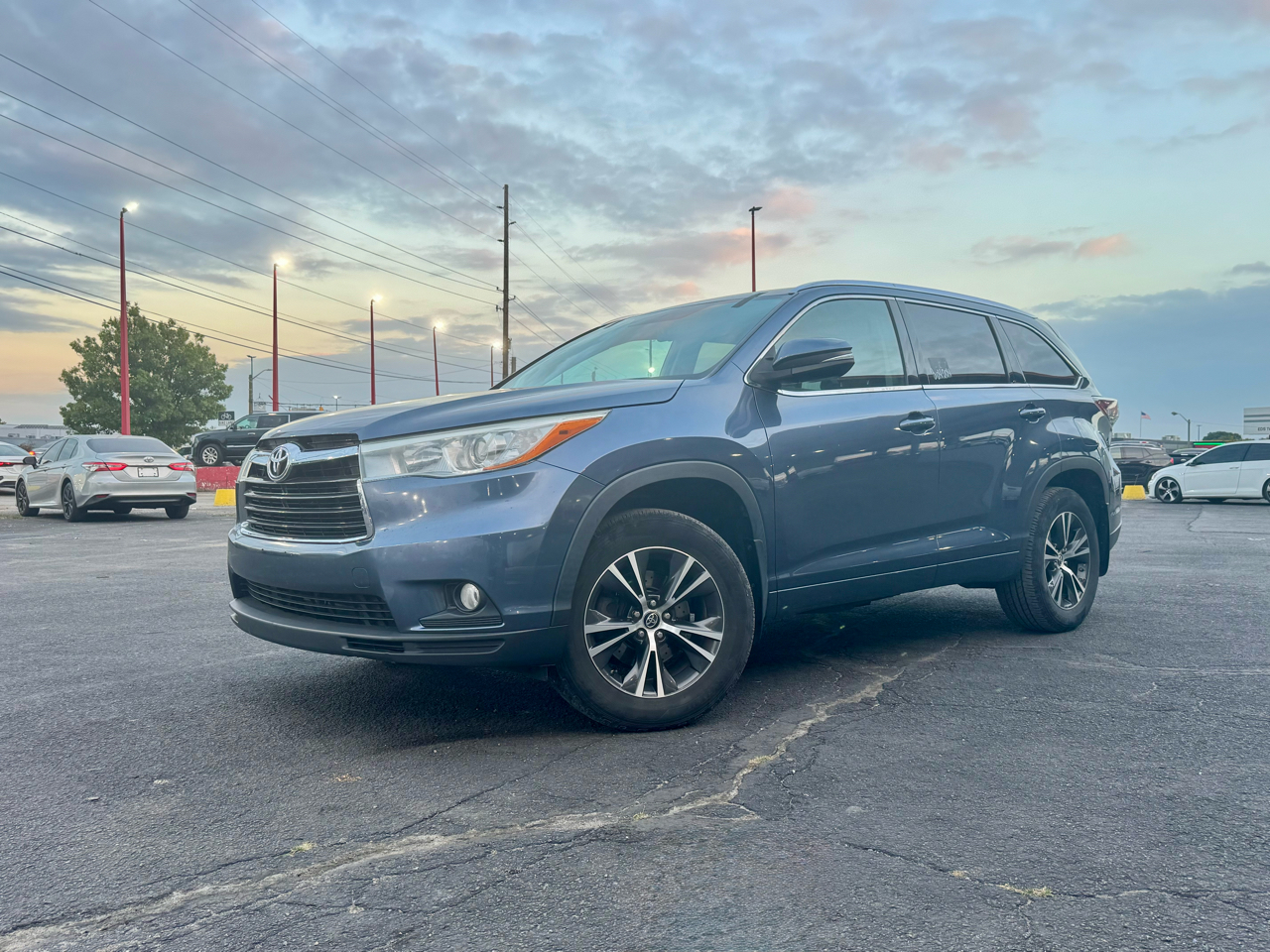Toyota Highlander XLE AWD V6 2016