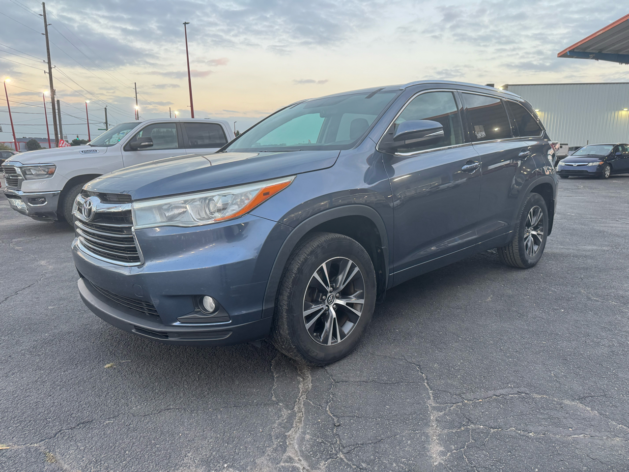 Toyota Highlander XLE AWD V6 2016