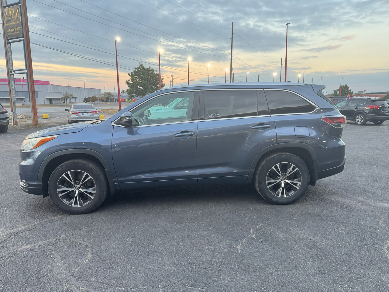 Toyota Highlander XLE AWD V6 2016