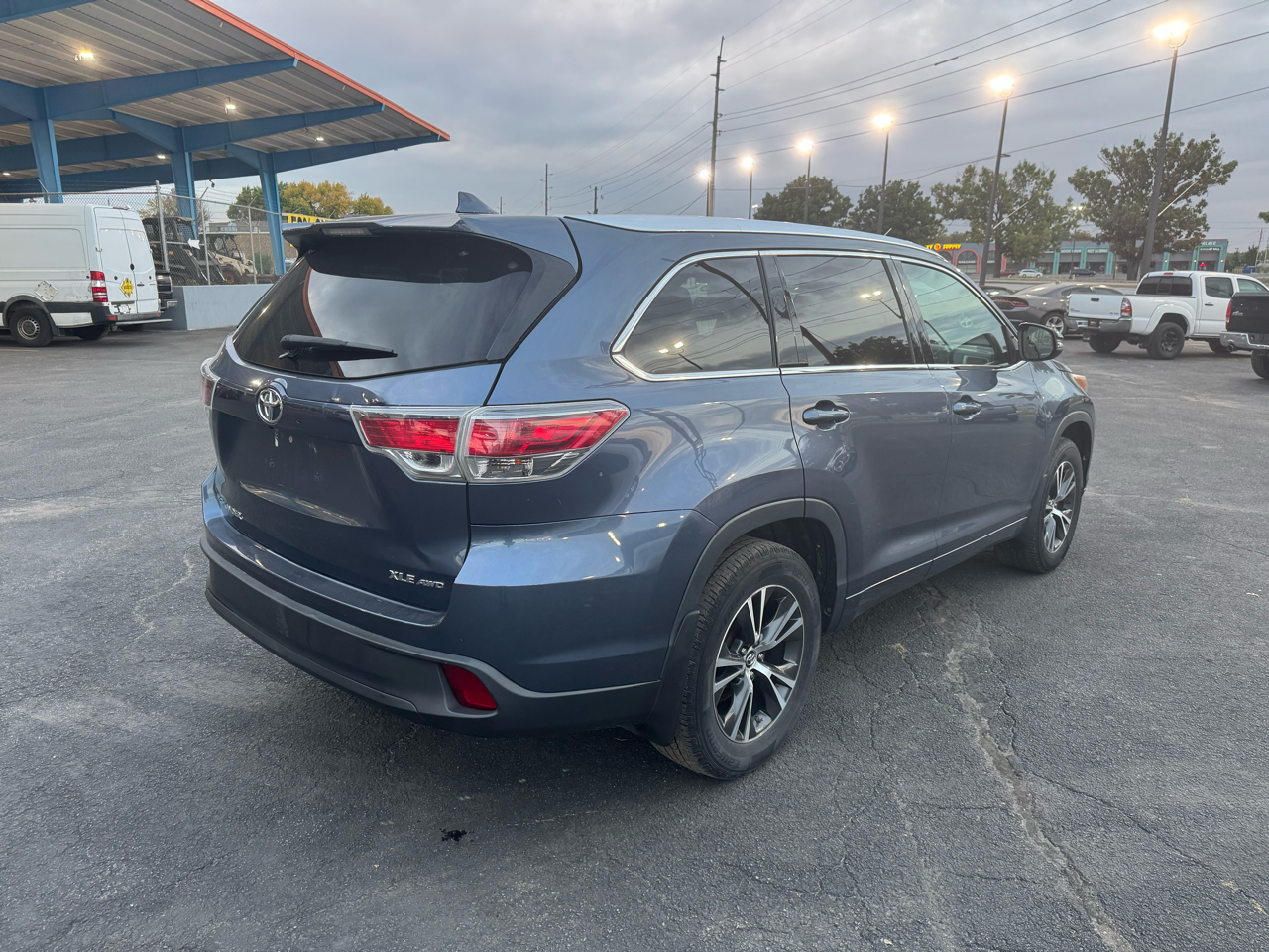 Toyota Highlander XLE AWD V6 2016