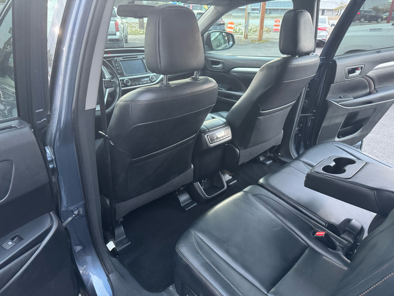 Toyota Highlander XLE AWD V6 2016