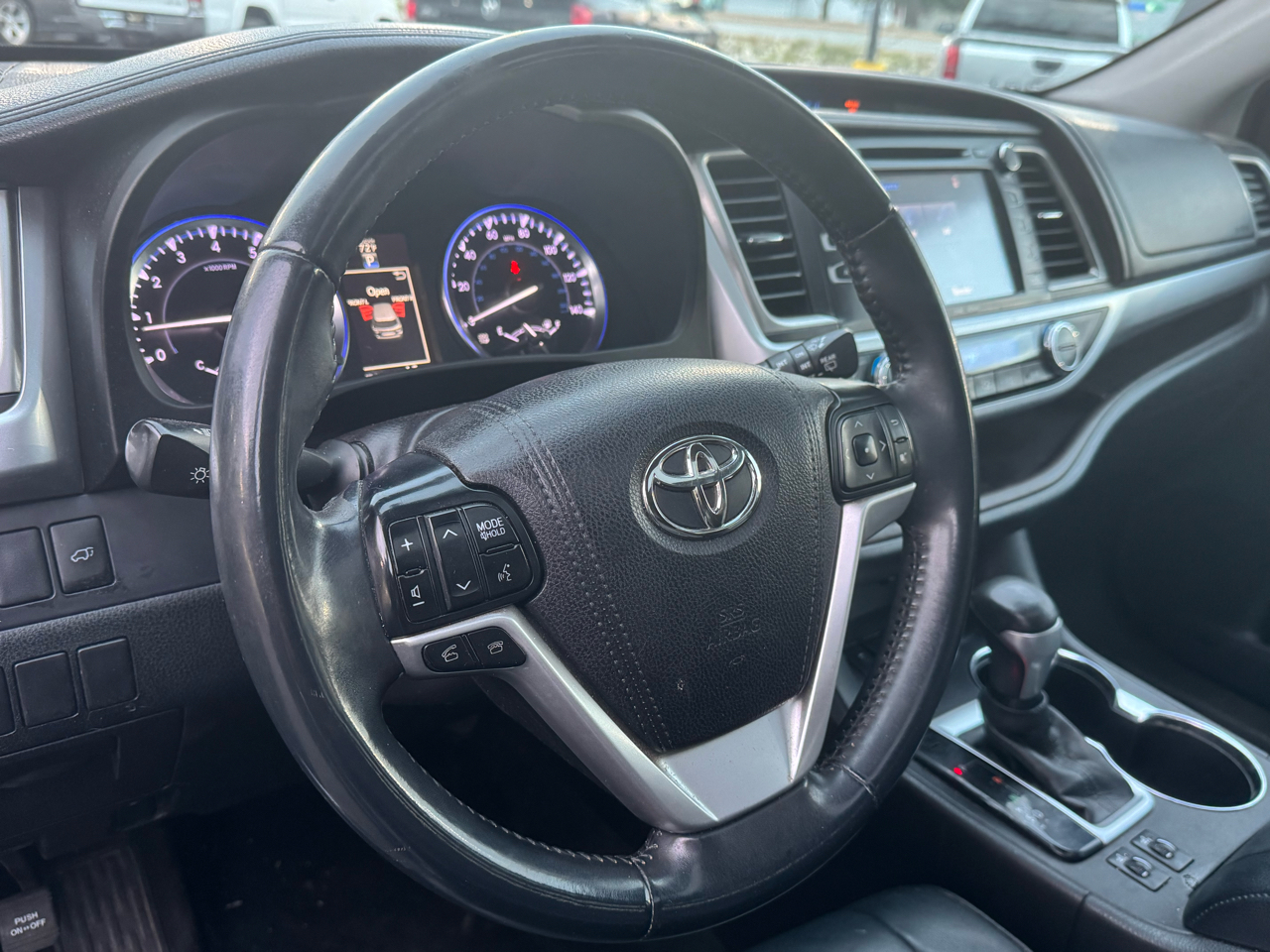 Toyota Highlander XLE AWD V6 2016