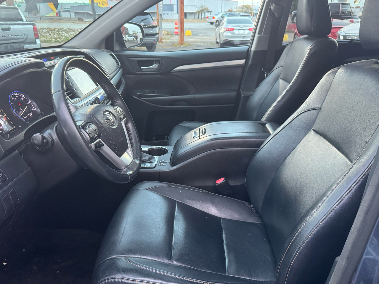 Toyota Highlander XLE AWD V6 2016