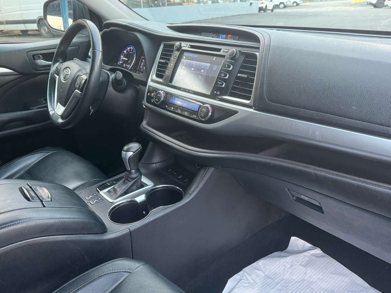 Toyota Highlander XLE AWD V6 2016