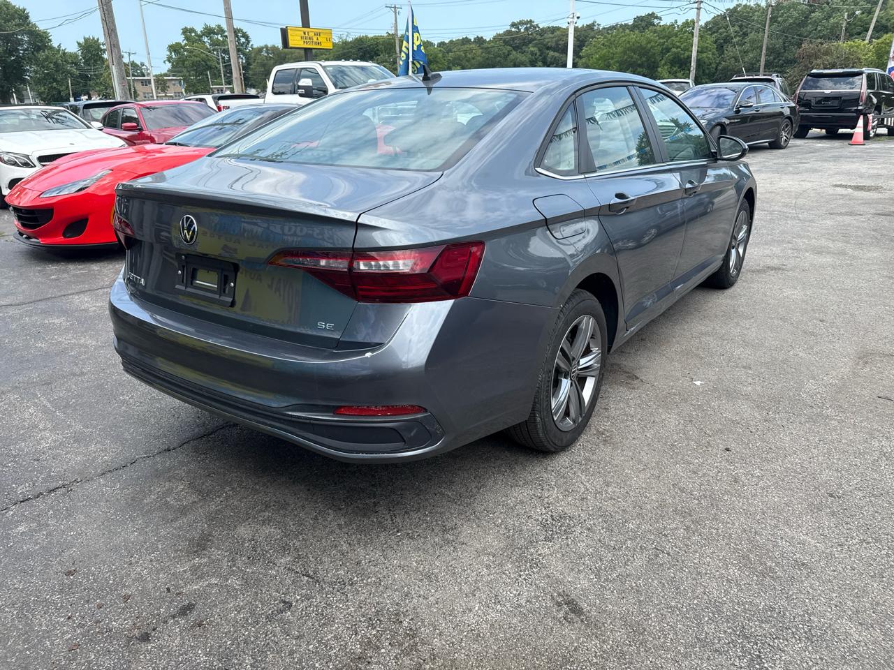 Volkswagen Jetta SE 4D Sedan 2024