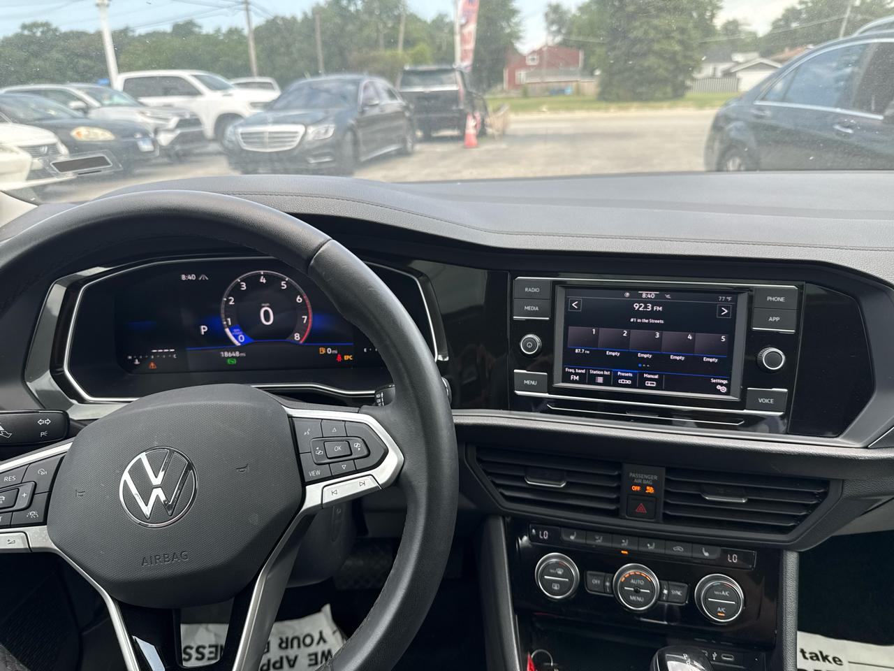 Volkswagen Jetta SE 4D Sedan 2024