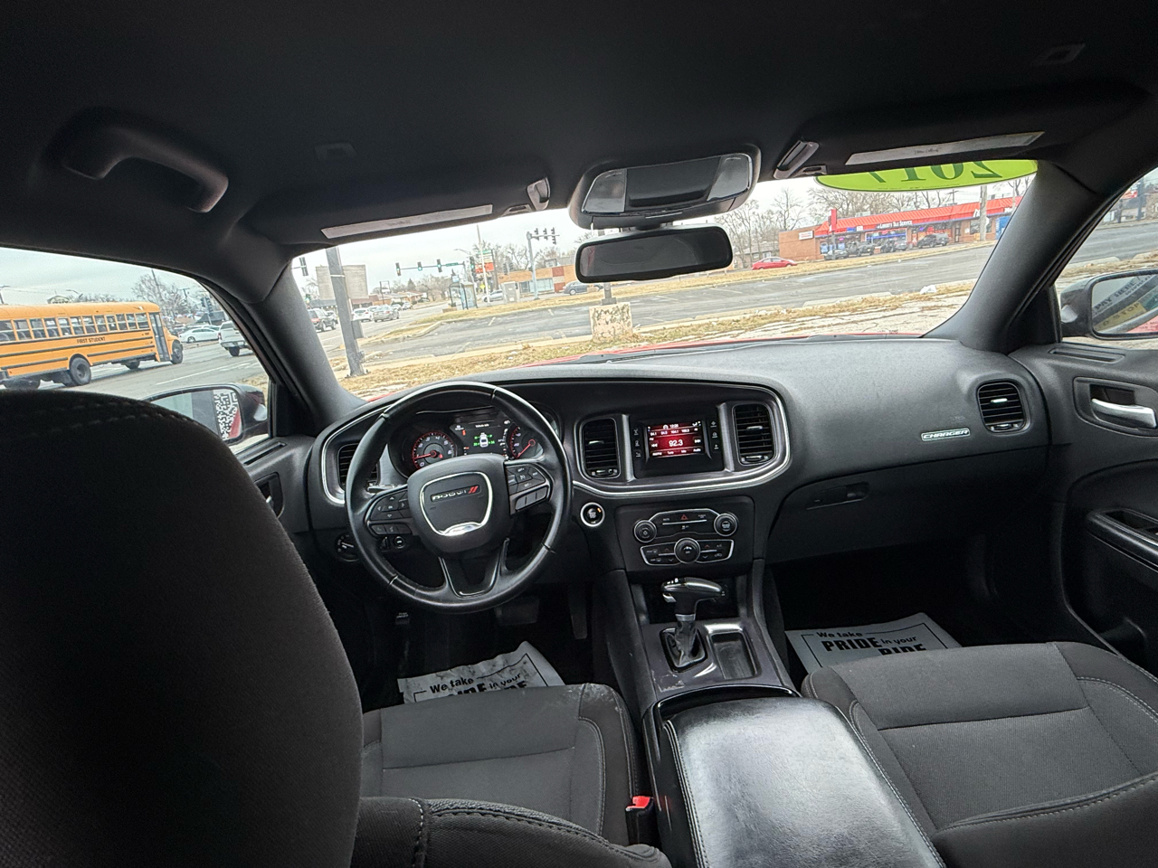 Dodge CHARGER SE  2017