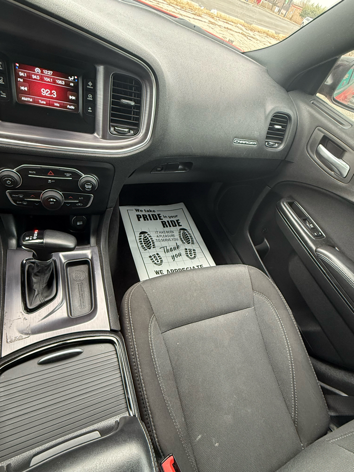 Dodge CHARGER SE  2017