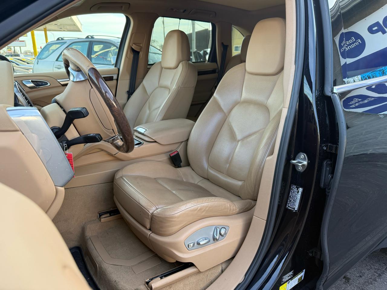 Porsche Cayenne  2012