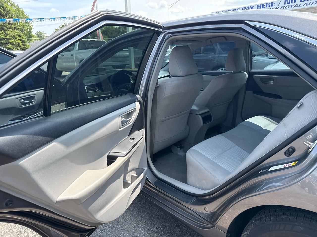Toyota Camry  2017