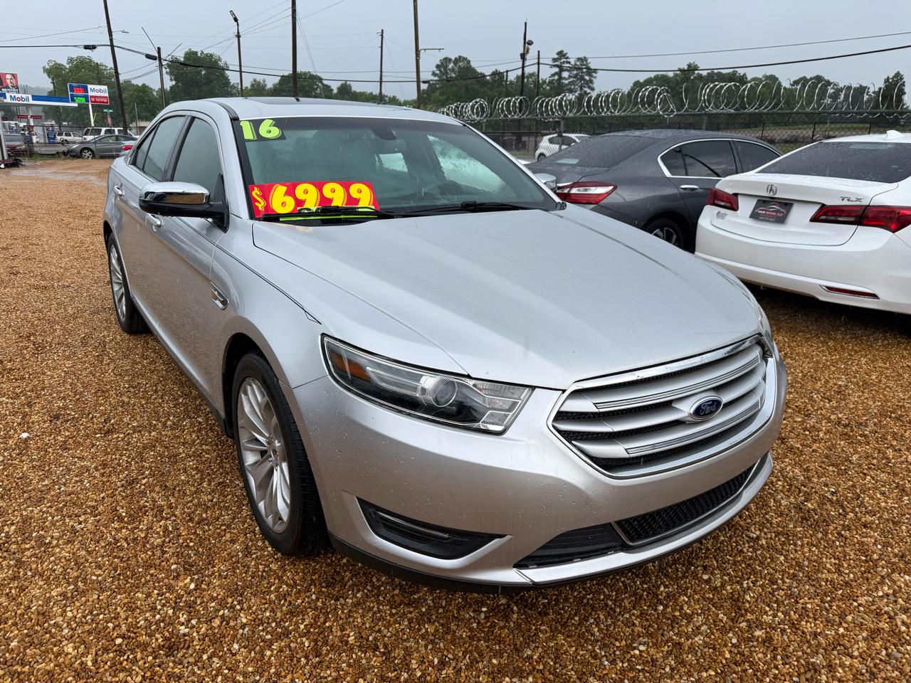 View vehicle photo 3