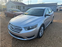 2016 Ford Taurus 